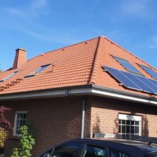 dachdecker-besin-gashi-dach-mit-solaranlage