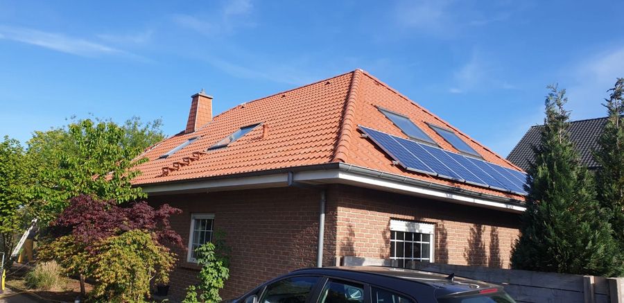 dachdecker-besin-gashi-dach-mit-solaranlage
